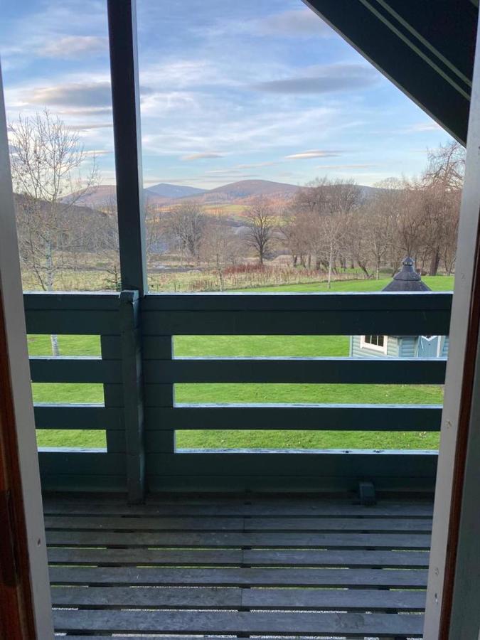 Parkmore Holiday Cottages ダフタウン エクステリア 写真