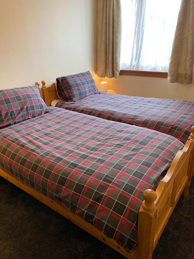 Parkmore Holiday Cottages ダフタウン エクステリア 写真