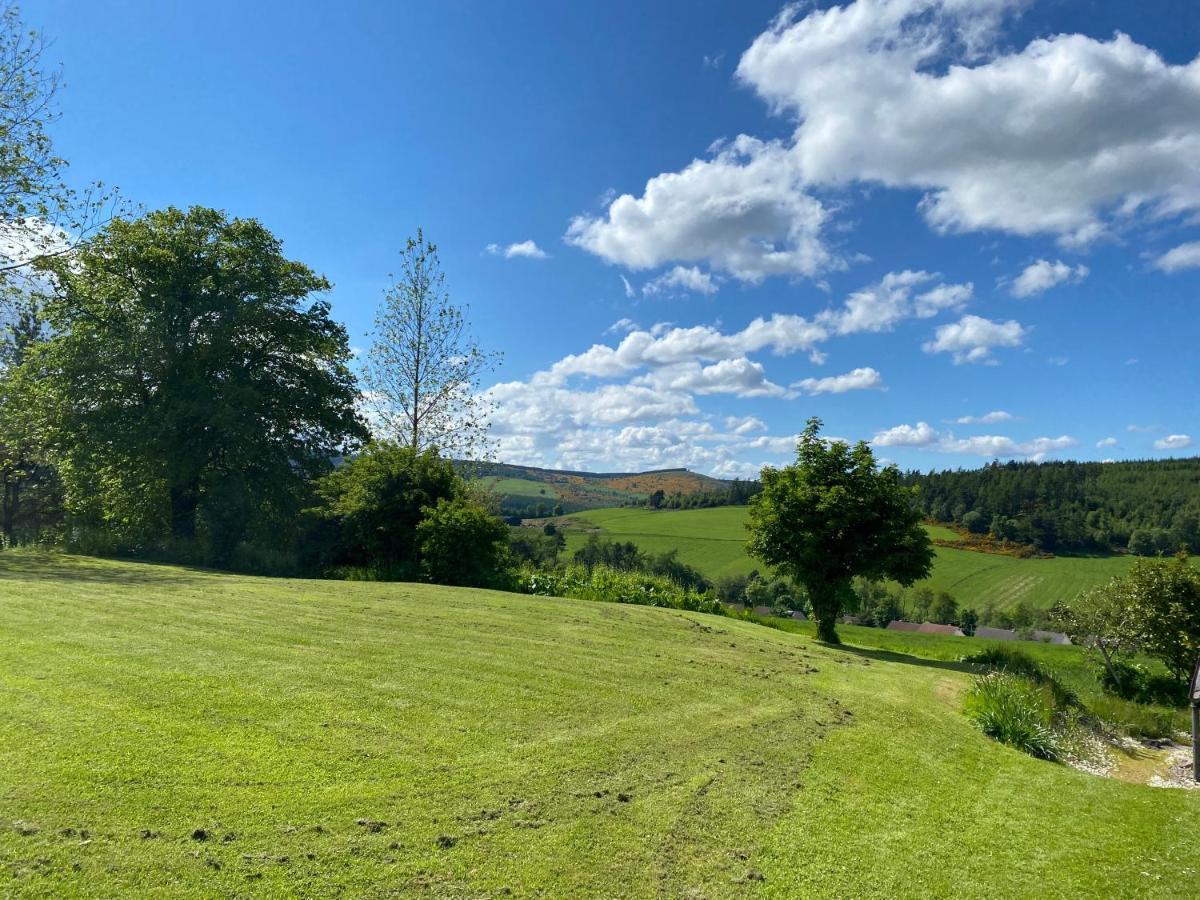 Parkmore Holiday Cottages ダフタウン エクステリア 写真
