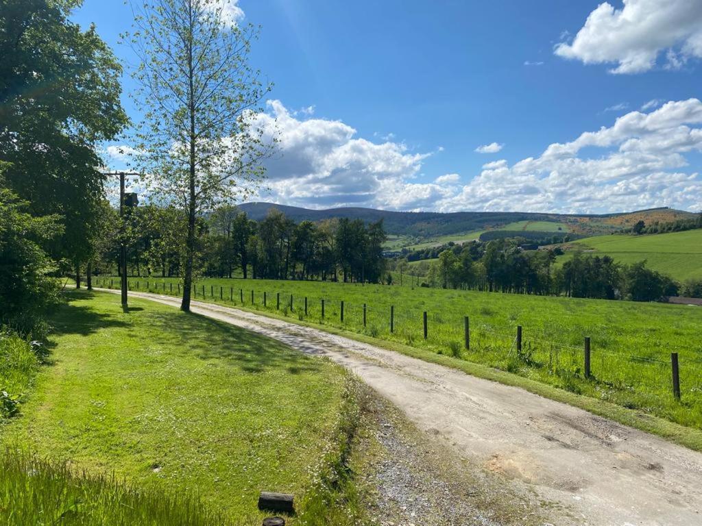 Parkmore Holiday Cottages ダフタウン エクステリア 写真