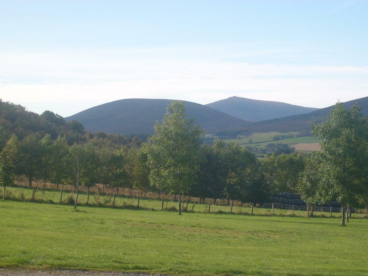 Parkmore Holiday Cottages ダフタウン エクステリア 写真
